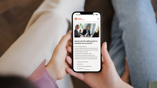 Mobilvyn över Amber Advokaters nya hemsida